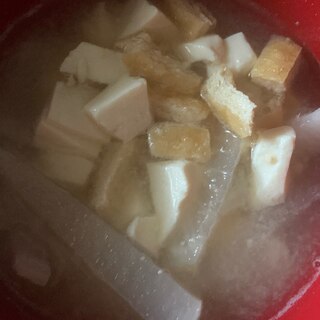 大根と豆腐、油揚げの味噌汁